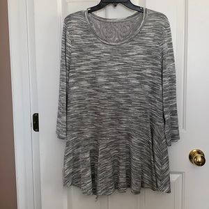 Womens tunic length top